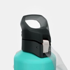 Quechua Gourde Alu 1L Avec Bouchon à Ouverture Rapide Pour La Randonnée - Vert 6 Quechua Gourde Alu 1L Avec Bouchon à Ouverture Rapide Pour La Randonnée - Vert -Camping En Plein Air Boutique gourde alu 1l avec bouchon a ouverture rapide pour la randonnee vert 4