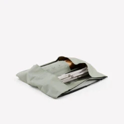 Quechua TABLE DE CAMPING COMPACTE 4/6 PERSONNES - PLATEAU BOIS - POCHE DE RANGEMENT -Camping En Plein Air Boutique table de camping compacte 46 personnes plateau bois poche de rangement 3